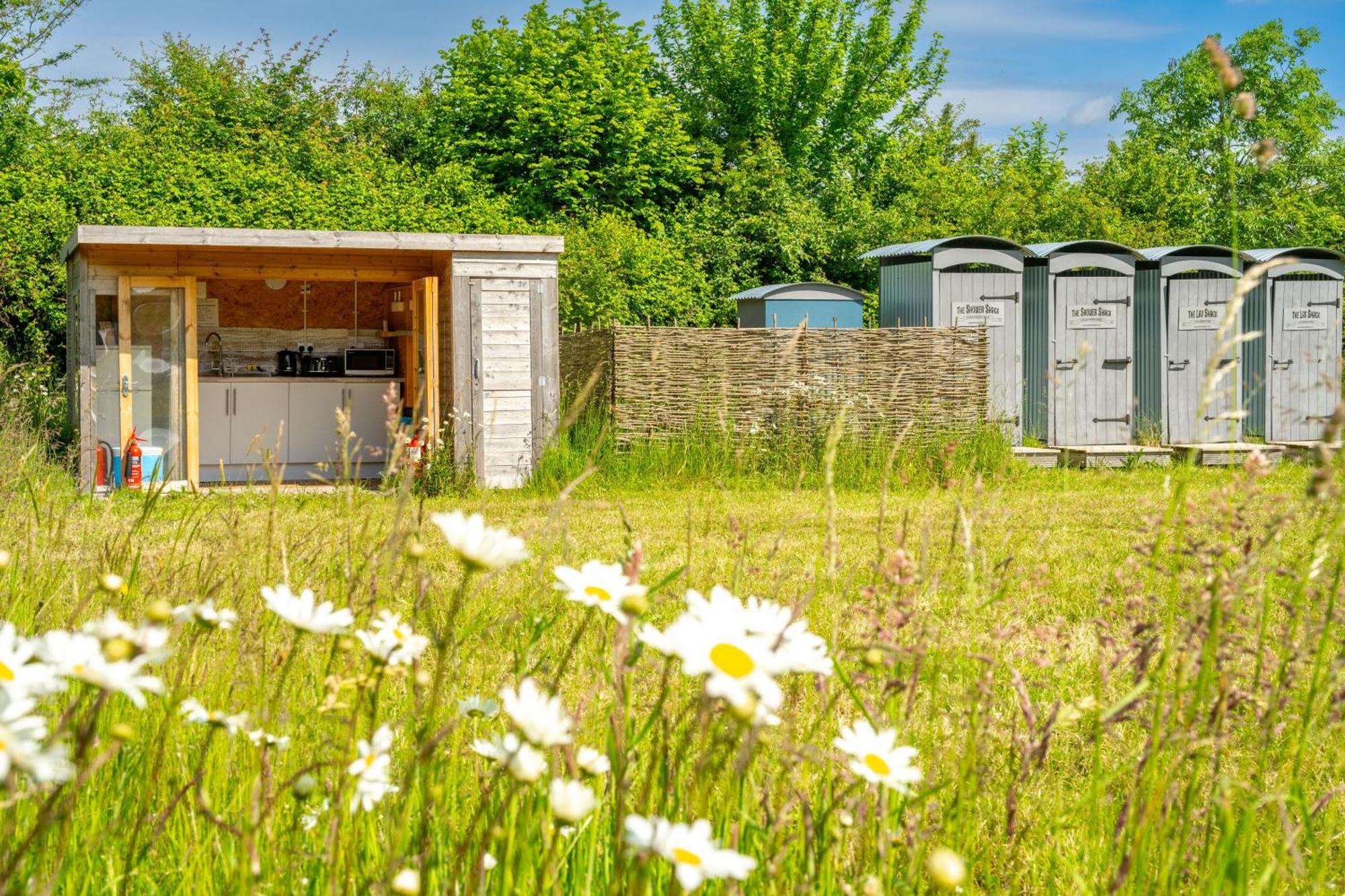 Cowslip At Blancas Bell Tents Villa Ringstead  Exterior photo